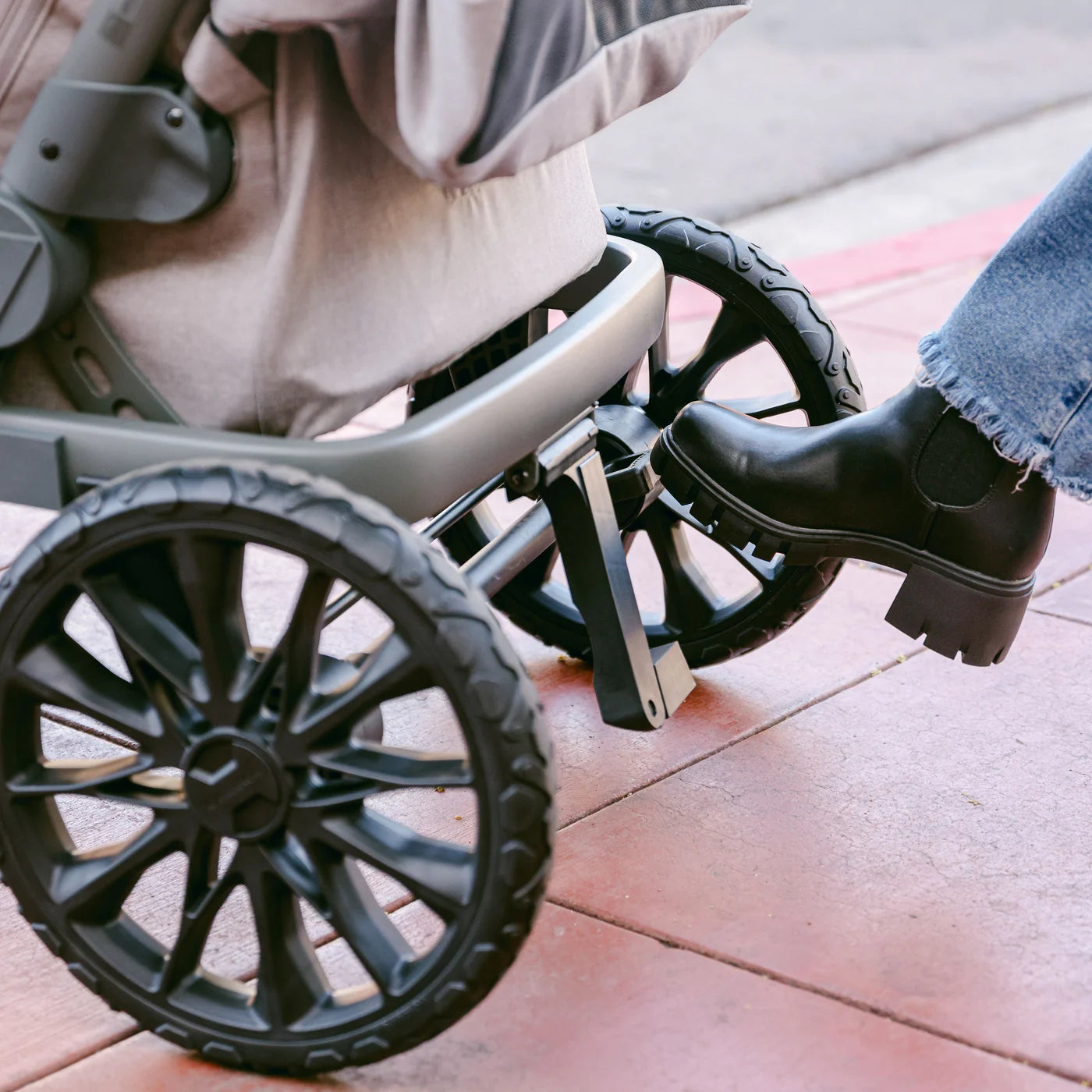 WonderFold L2 Double Stroller Wagon