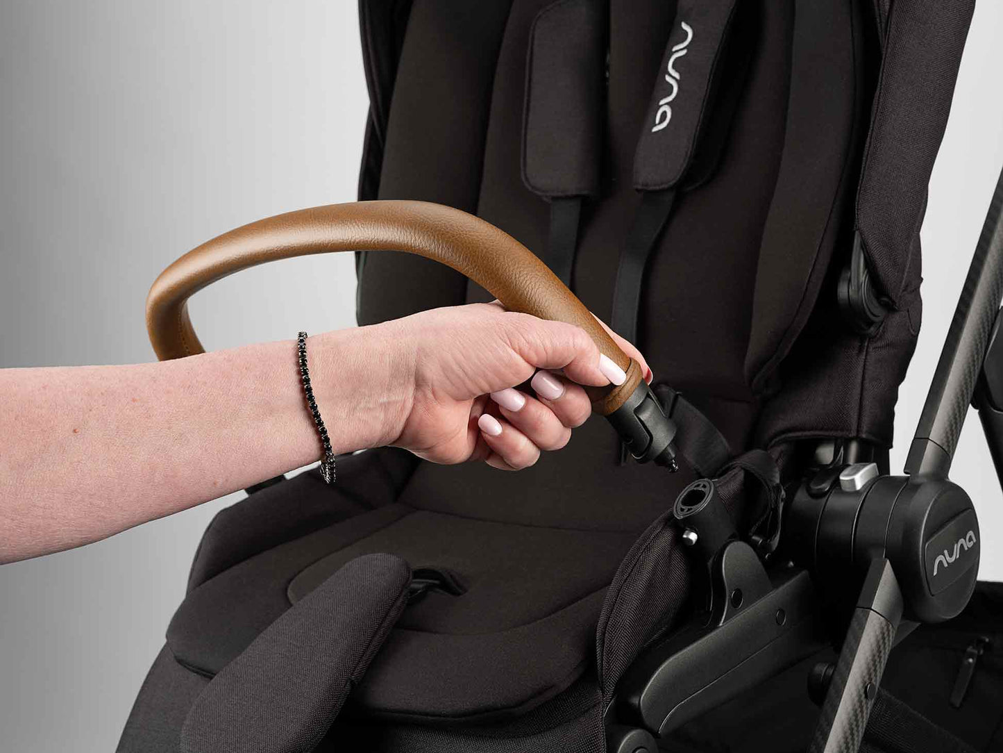 Nuna Swiv + Pipa Rx Travel System features