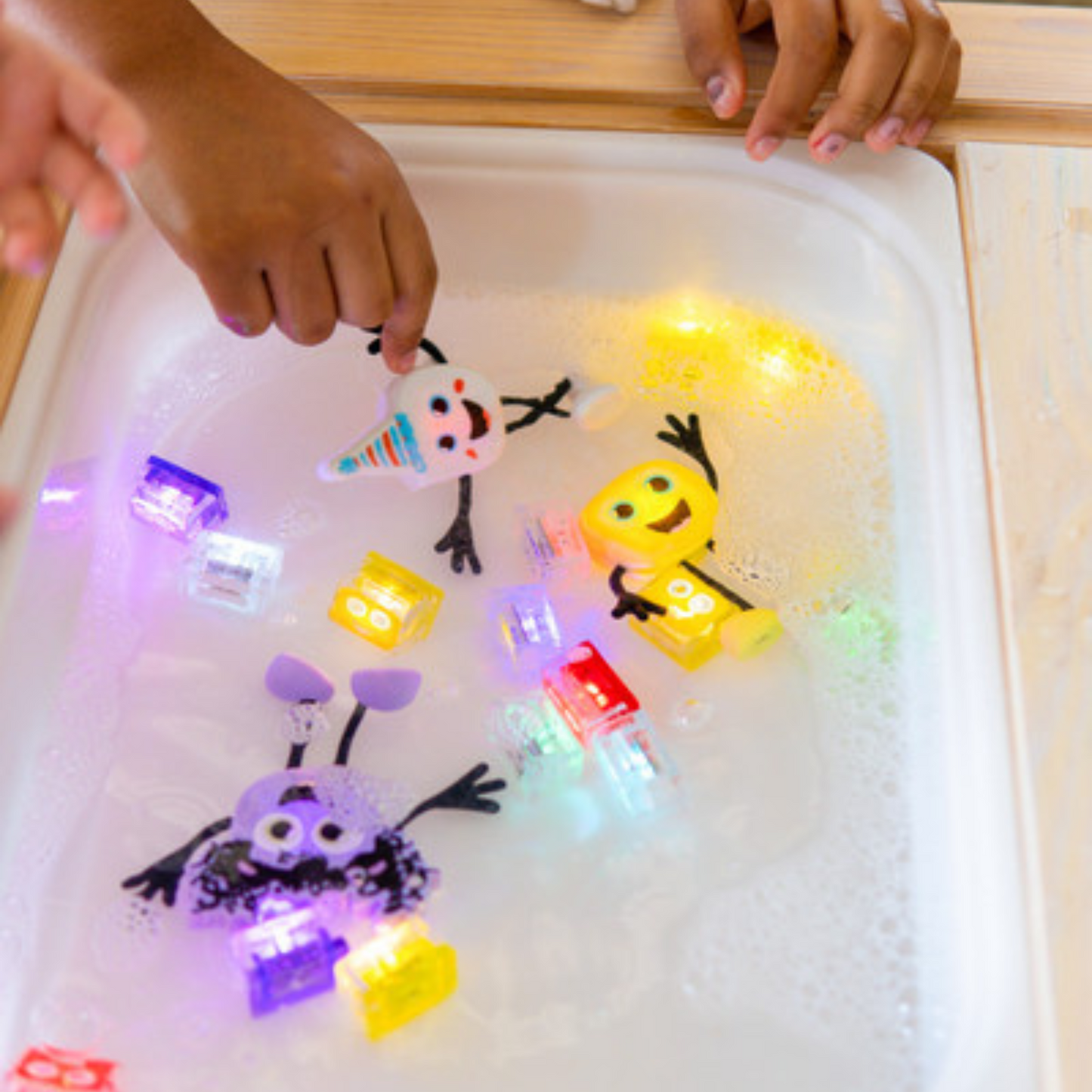 GLO PALS Characters Stem toys