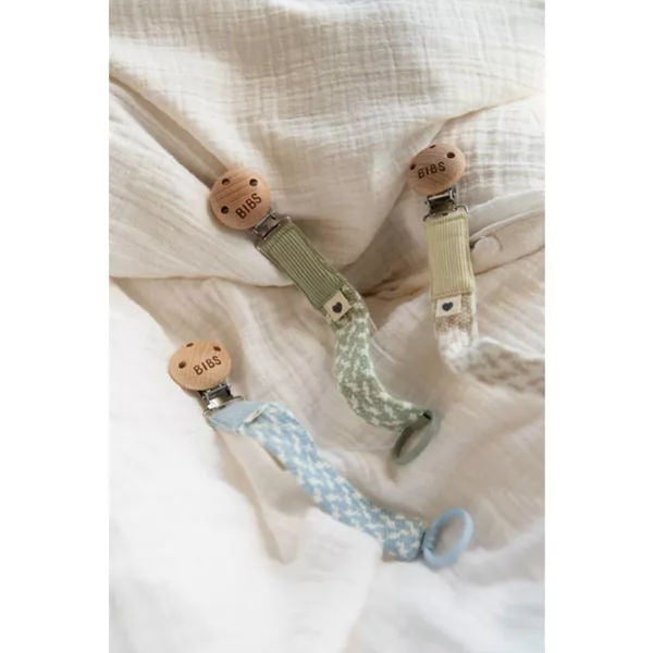 Bibs Pacifier Clip features