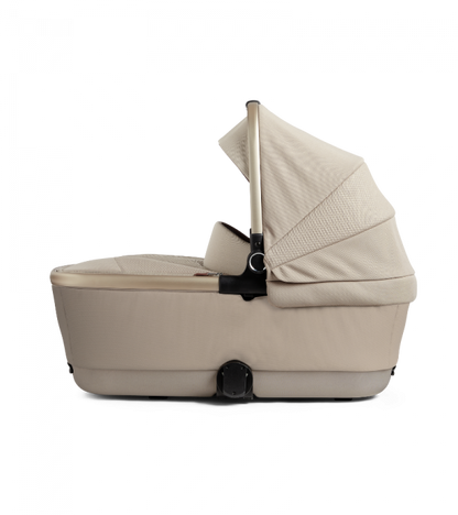 Main Image of Silver Cross Reef 2 Bassinet