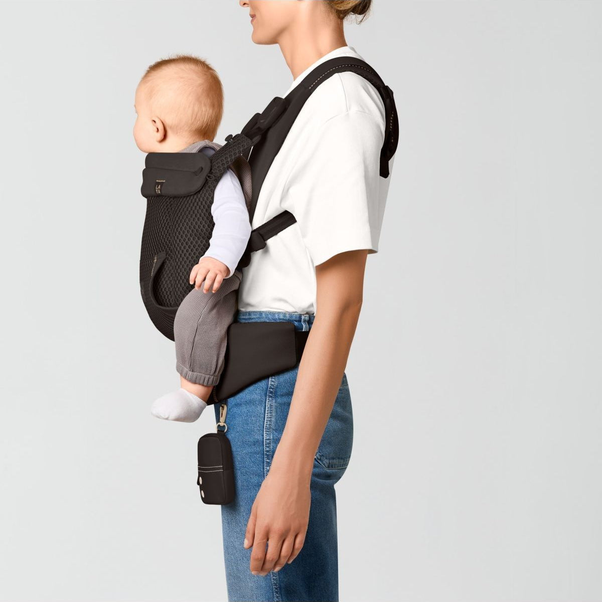 LAYA Carrier - Chocolate Brown
