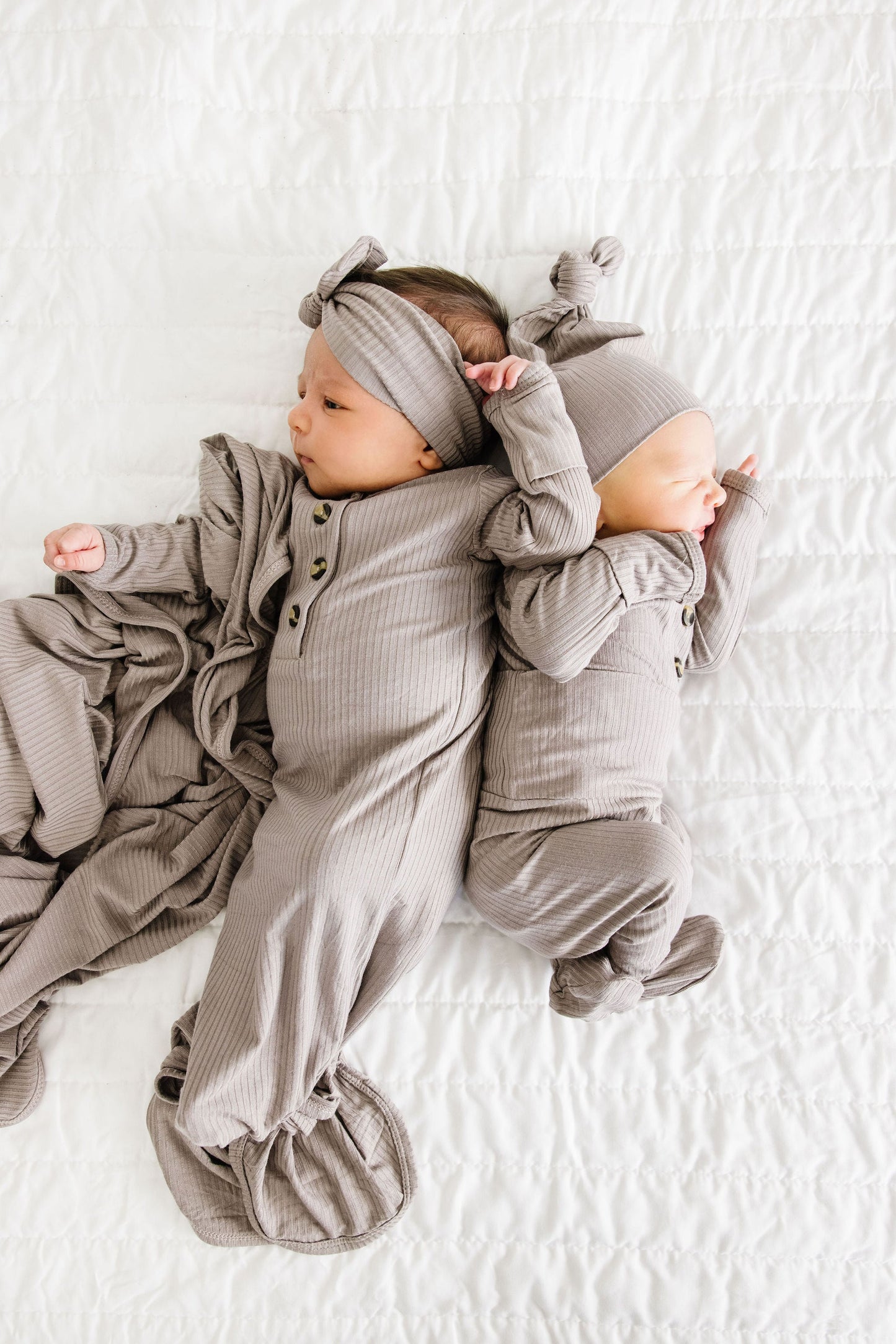 Beau Ribbed Newborn Hat Bundle (Gown)