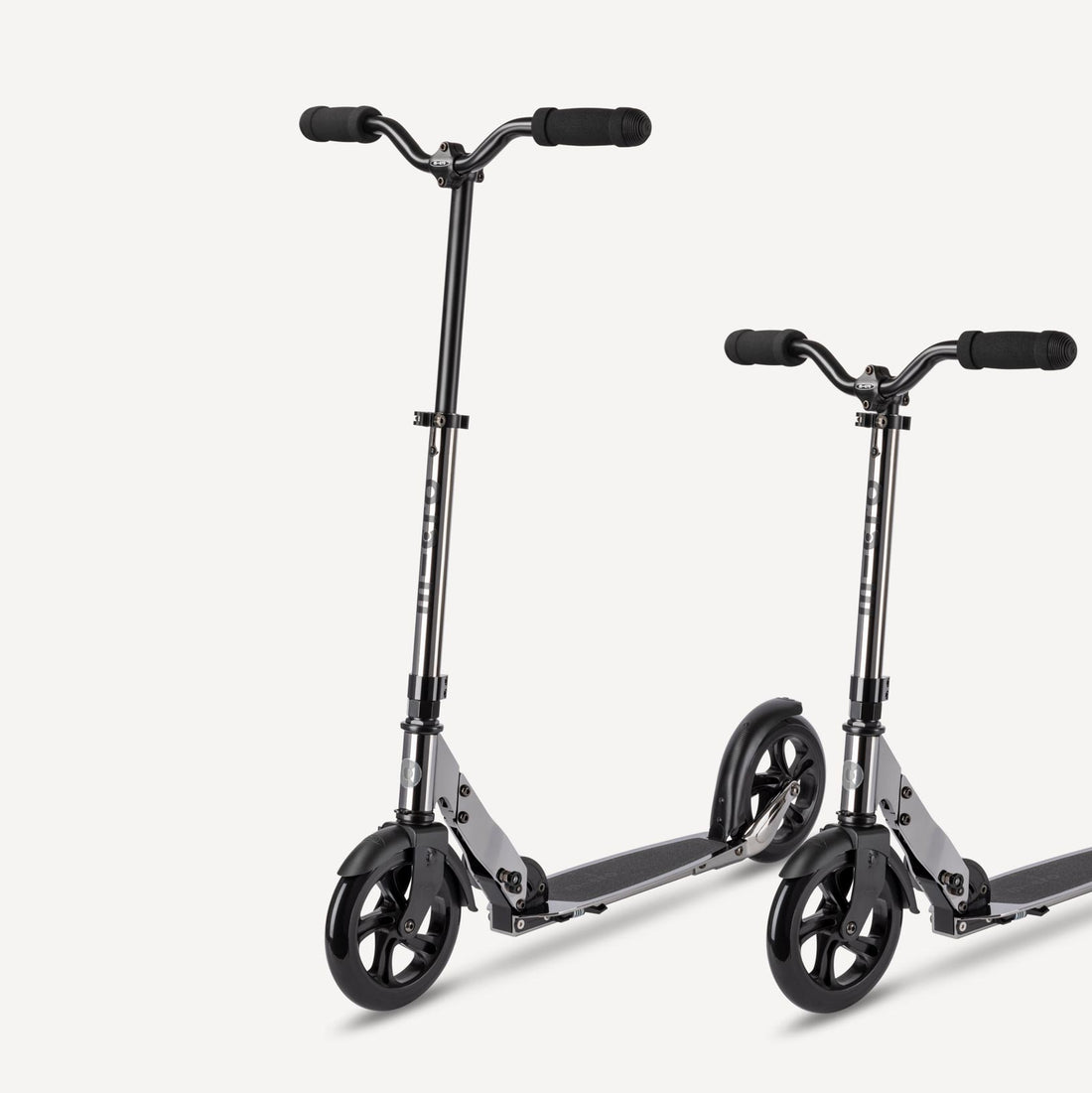 Micro Classic Black Neochrome Scooter