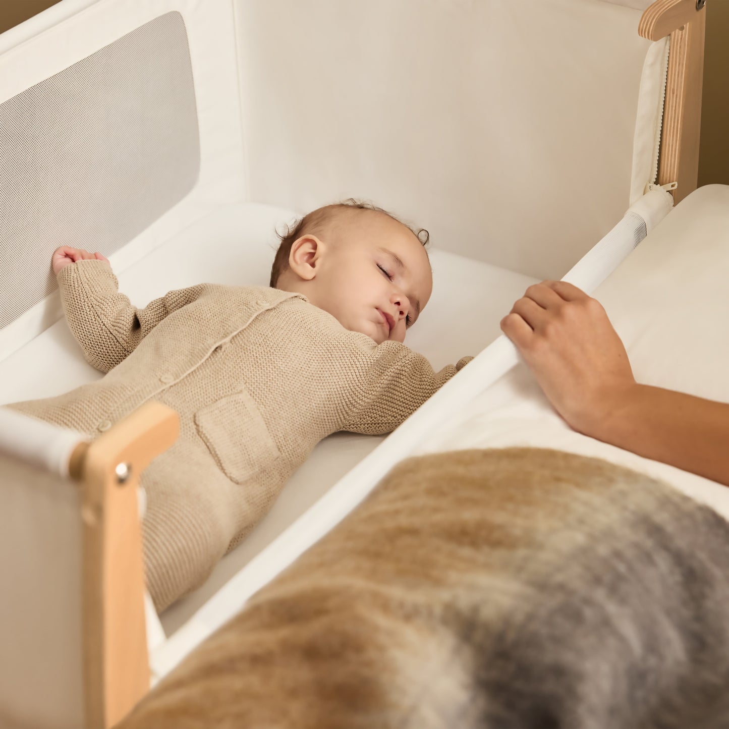 Snuz SnuzPod5 Bedside Crib Natural