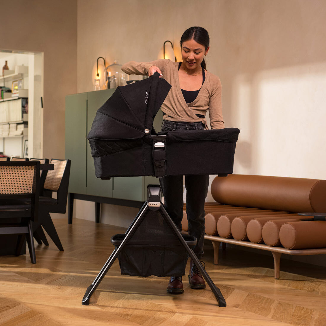 Best-selling Nuna MIXX Bassinet wih Stand