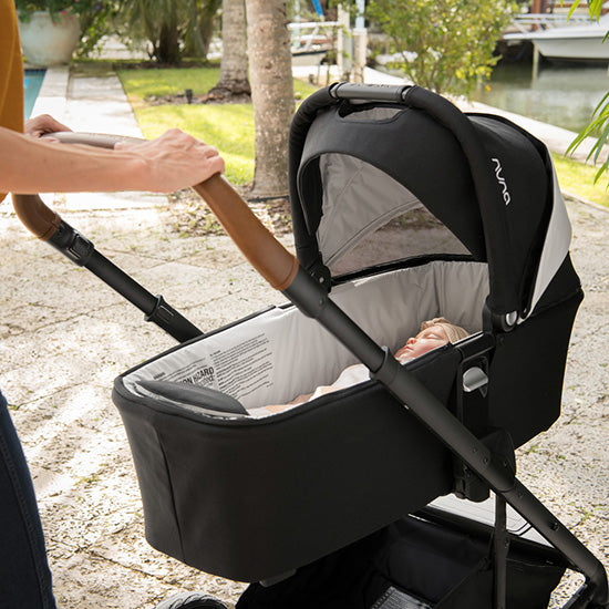 Nuna MIXX Bassinet wih Stand is available for local pickup.