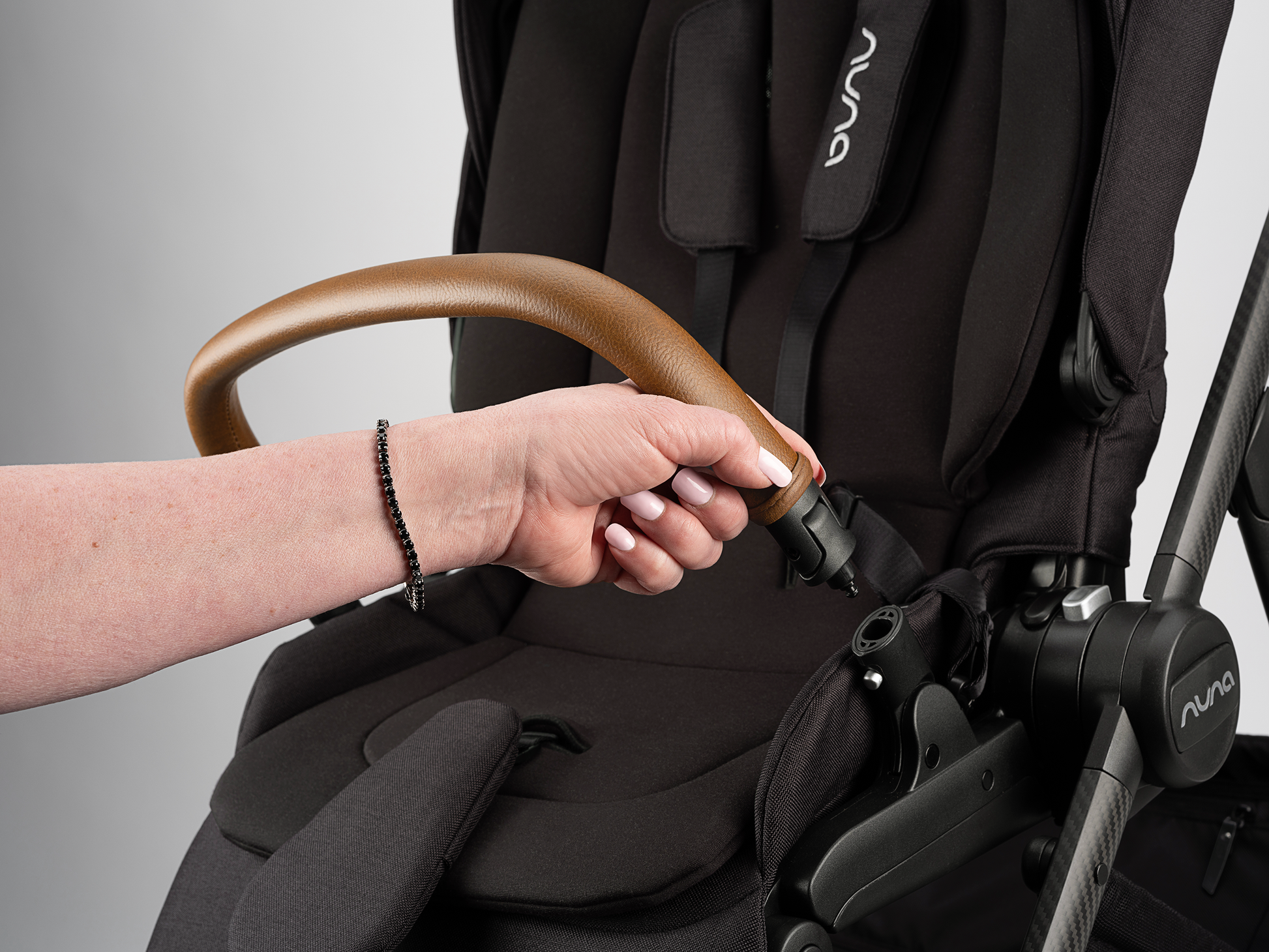 Nuna Swiv + Pipa Rx Travel System features