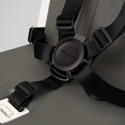 Nuna_ZAAZ_Carbon_Buckle_US