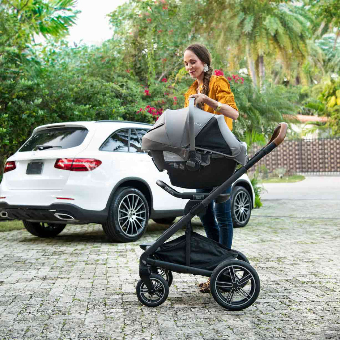 Nuna MIXX Next + PIPA Aire RX Travel System