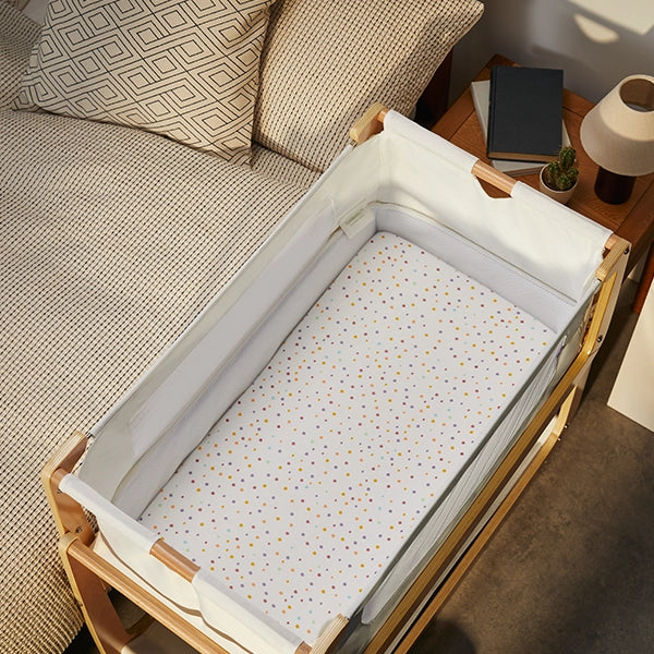 Snuz SnuzPod4 Fitted Sheets - 2 Pack in Multi Rainbow Dot Lifestyle