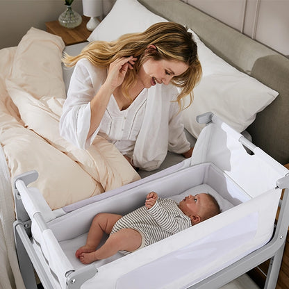 Snuz SnuzPod4 Bedside Crib with Mommy and Baby