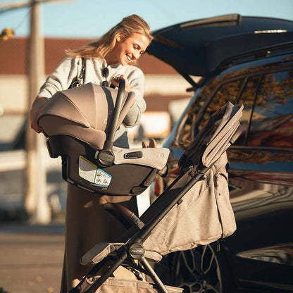 Nuna TRVL lx + PIPA URBN Travel System