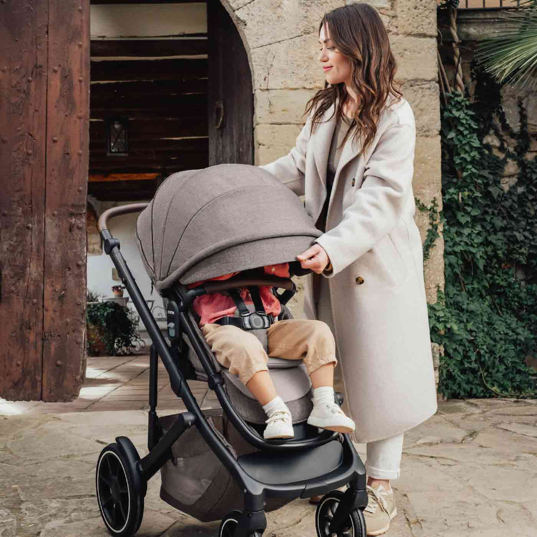 Romer Tura Stroller, Portable Toddler and Baby Stroller - Truffle
