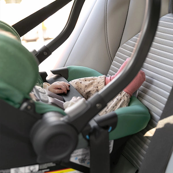 Uppababy Aria in Gwen Lifestyle with European Belt Path Lifestyle