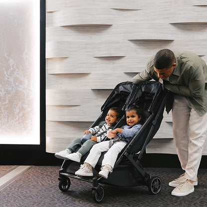 Uppababy Minu Duo in Jake at Airport