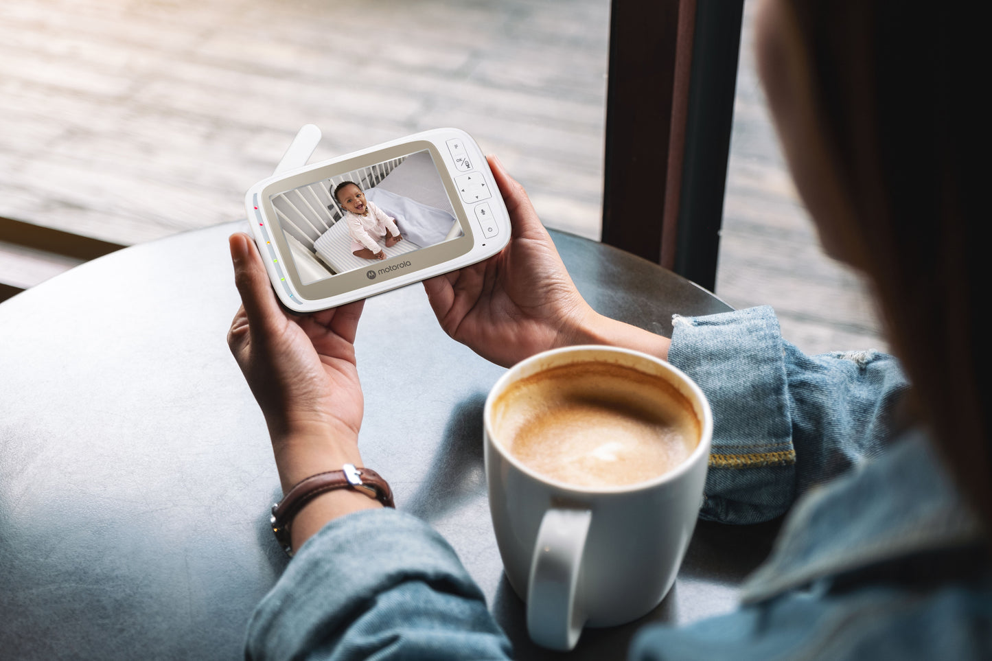 VM85 Connect 5" WiFi Video Baby Monitor