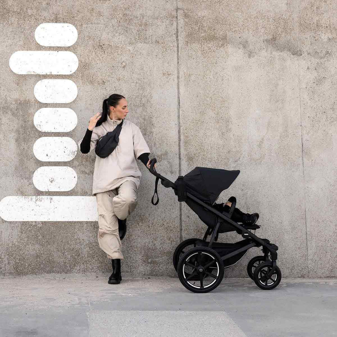 Thule Urban Glide 4-Wheel Newborn Bundle