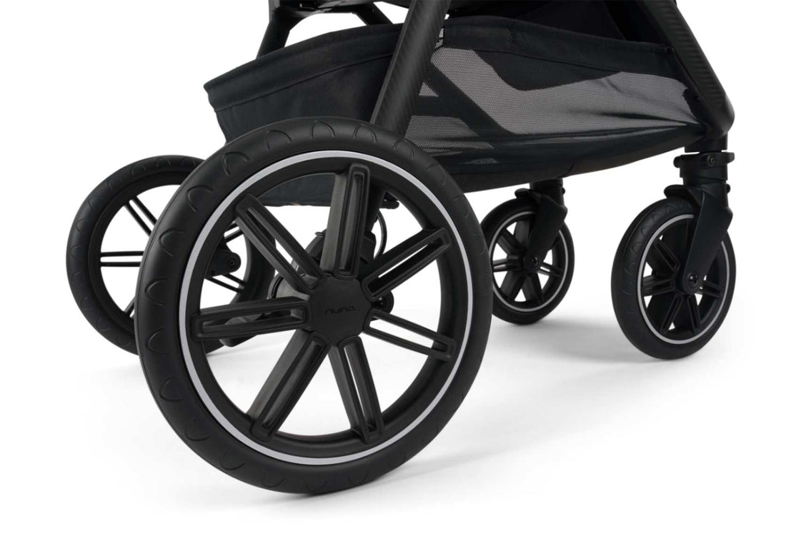 Nuna Triv lx + Pipa Urbn Travel System