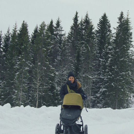 Thule Urban Glide 3 Jogging Stroller - Video