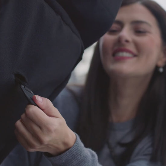 Nuna TRVL lx + PIPA URBN Travel System - Video