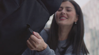 Nuna TRVL lx + PIPA URBN Travel System - Video