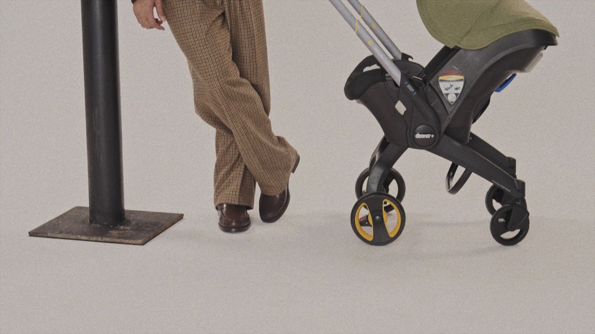 Load video: Doona Stroller Car Seat - Video