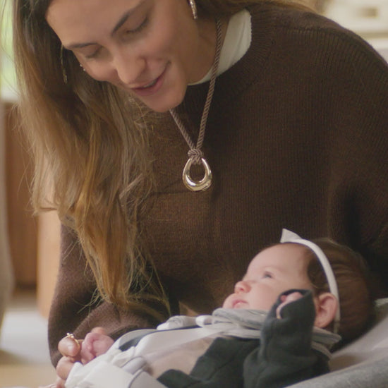 Nuna Bryn Newborn Rocker - Video