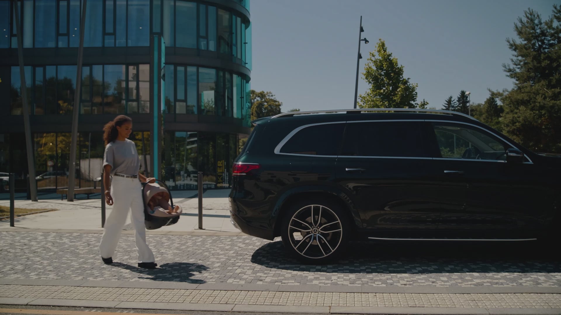 Aton G2 Swivel Base - Video