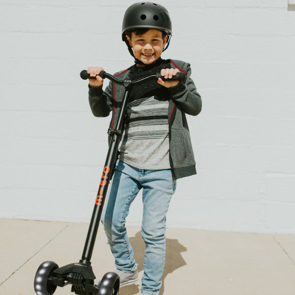 Micro Kickboard Maxi LED Scooter